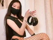 สาวเอเชียผอมบาง